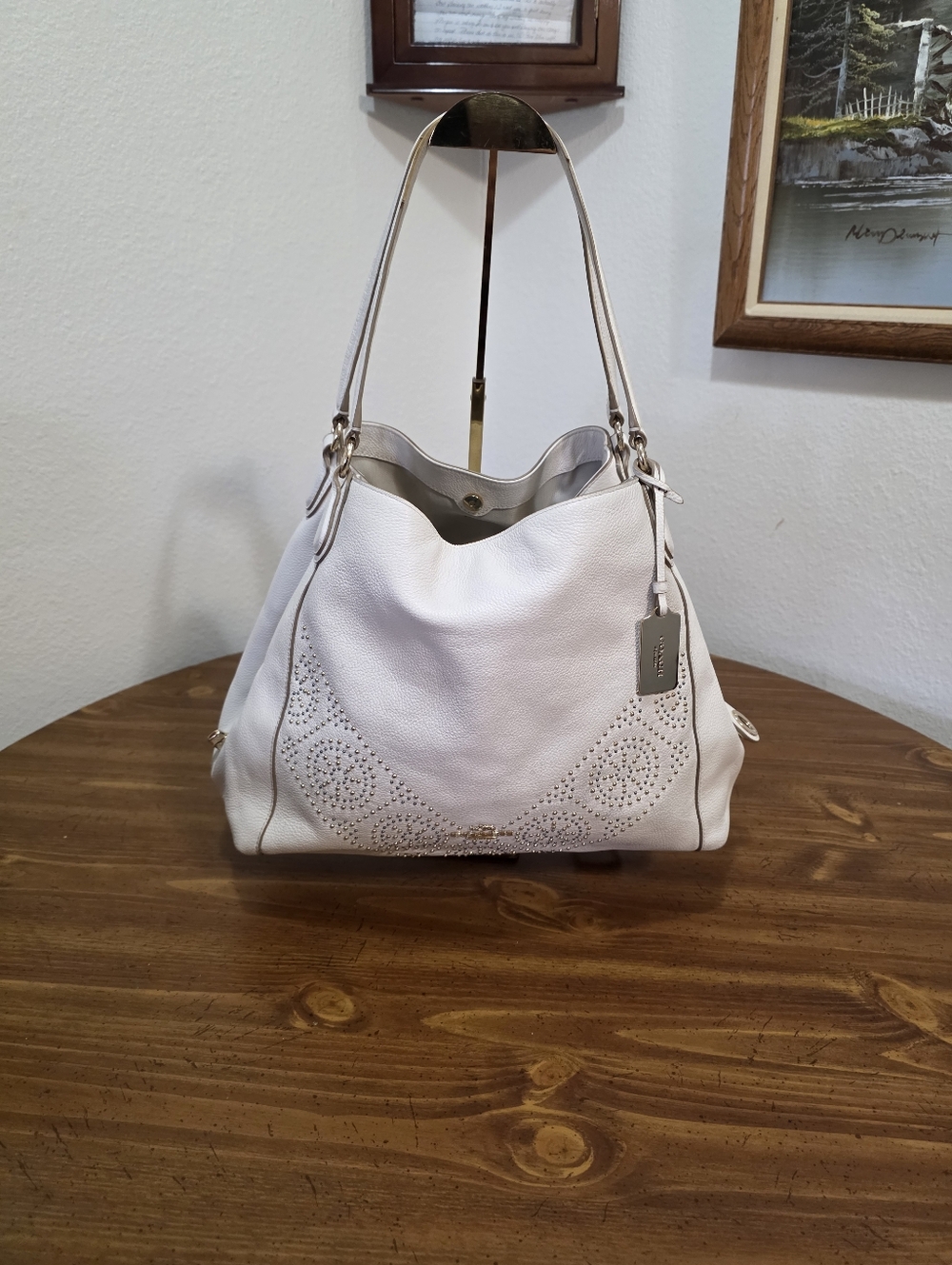 Coach Mini Studs Limited Edition,chalkwhite Edie